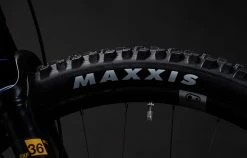 COMMENCAL META TR OHLINS YELLOW -Promos Vélos Boutique 22METATRALC1235C 06 2000