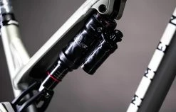 COMMENCAL META TR SEVENTIES GREEN 15 COMMENCAL META TR SEVENTIES GREEN -Promos Vélos Boutique 22METATRALC8340C 05 2000