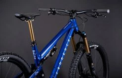 COMMENCAL META TR GLITTERY ROYAL BLUE -Promos Vélos Boutique 22METATRALCBL 02 2000