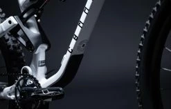 COMMENCAL META TR PURE WHITE 15 COMMENCAL META TR PURE WHITE -Promos Vélos Boutique 22METATRALC 04 2000