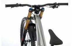 COMMENCAL SUPREME DH SIGNATURE SILVER 9 COMMENCAL SUPREME DH SIGNATURE SILVER -Promos Vélos Boutique 22SUPTM 03 2000