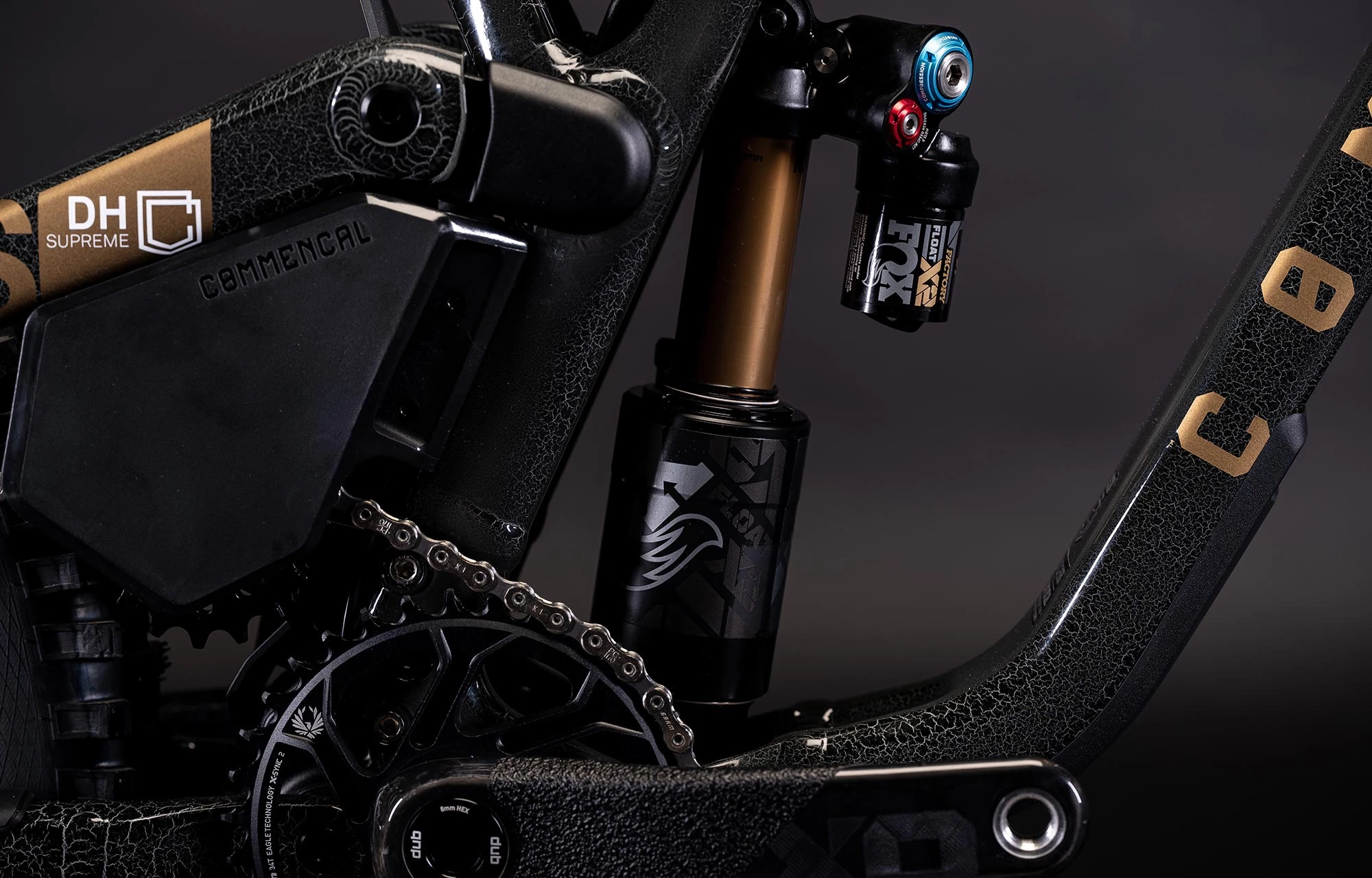 COMMENCAL SUPREME DH V5 WRINKLED GREY 7 COMMENCAL SUPREME DH V5 WRINKLED GREY – Image 5