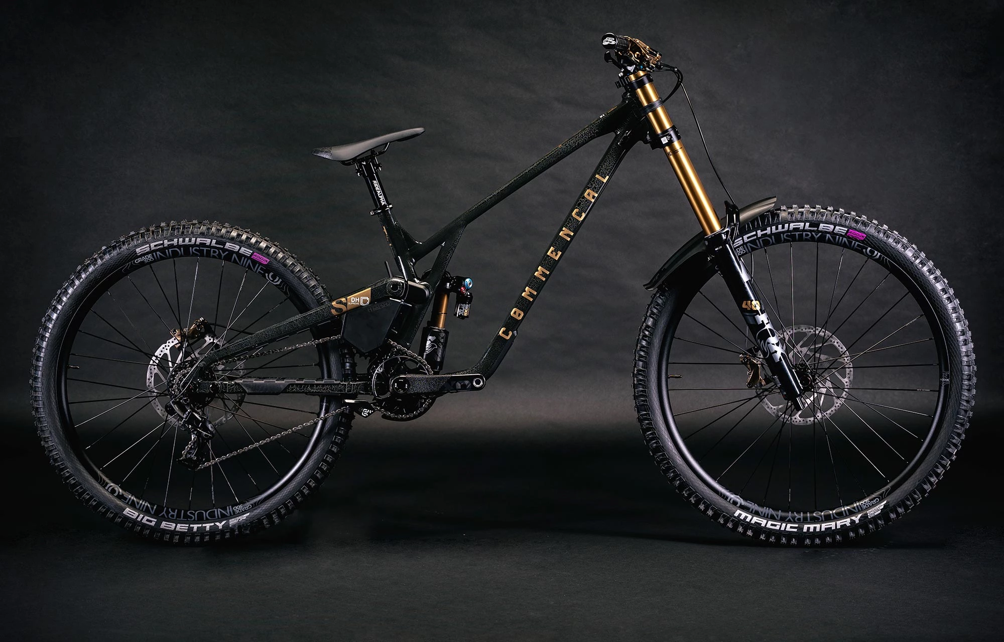 COMMENCAL SUPREME DH V5 WRINKLED GREY 3 COMMENCAL SUPREME DH V5 WRINKLED GREY