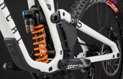 COMMENCAL SUPREME DH V5 SIGNATURE COIL PURE WHITE 16 COMMENCAL SUPREME DH V5 SIGNATURE COIL PURE WHITE -Promos Vélos Boutique 22SUPV5TM 05 2000