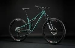 COMMENCAL T.E.M.P.O. ESSENTIAL METALLIC GREEN 13 COMMENCAL T.E.M.P.O. ESSENTIAL METALLIC GREEN -Promos Vélos Boutique 22TEMPE1 02 2000