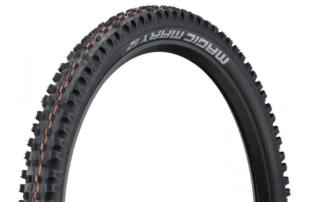 SCHWALBE MAGIC MARY 27.5 X 2.4 SUPER TRAIL ADDIX SOFT 3 SCHWALBE MAGIC MARY 27.5 X 2.4 SUPER TRAIL ADDIX SOFT