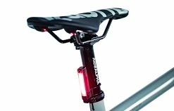 LUMIERE ARRIERE KNOG PLUS -Promos Vélos Boutique A22RLIGHTKNOGPLUS 02 2000